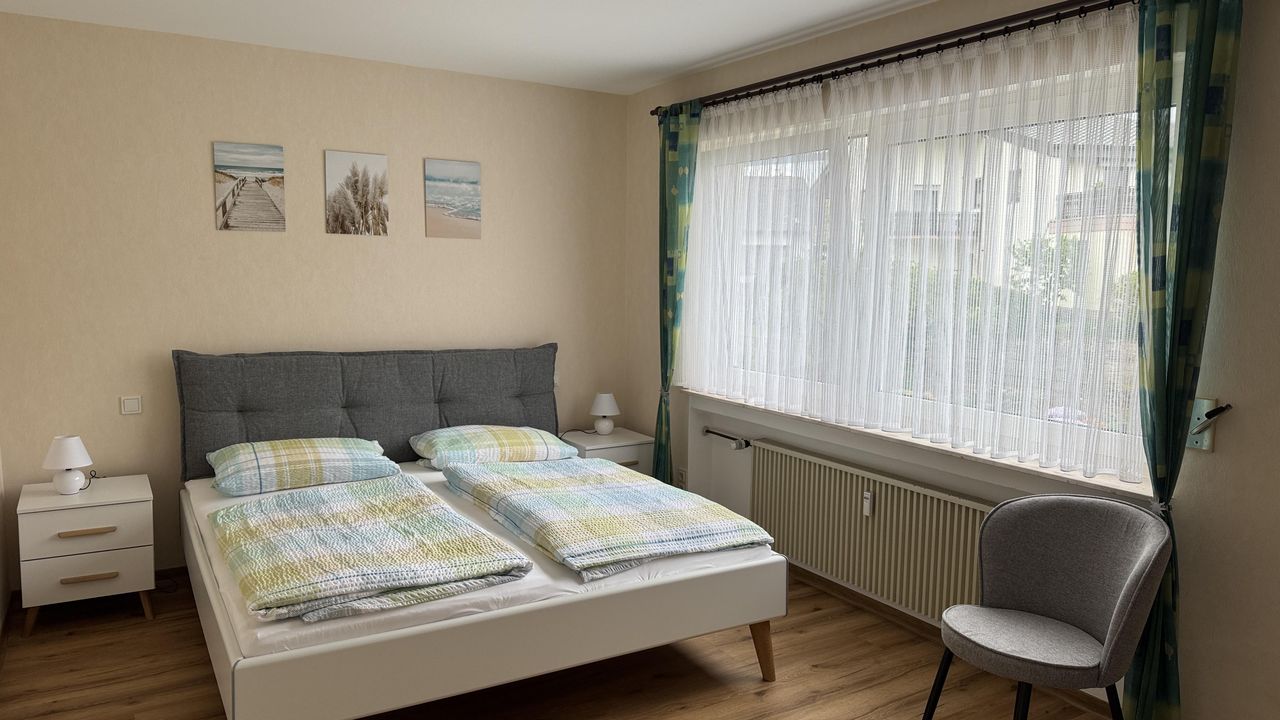 Schlafzimmer 2 - FeWo 2 Schlafzimmer 2 - FeWo 2